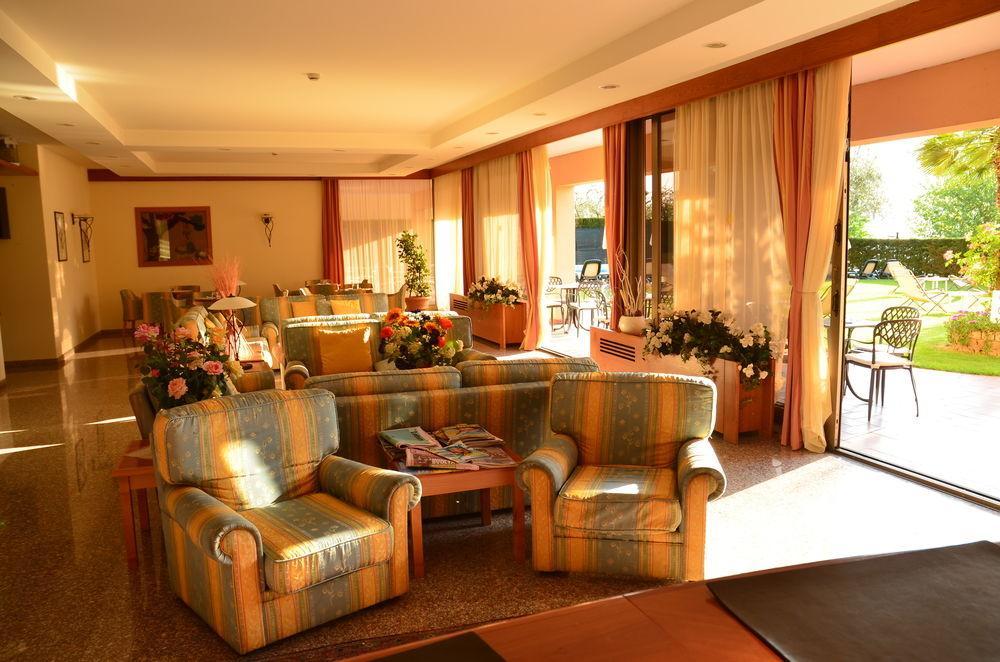 Residence Lido Hotel Μαλτσεζίνε Εξωτερικό φωτογραφία