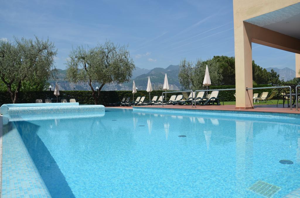 Residence Lido Hotel Μαλτσεζίνε Εξωτερικό φωτογραφία