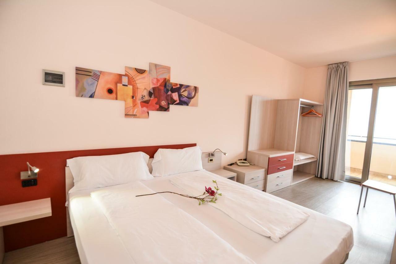 Residence Lido Hotel Μαλτσεζίνε Εξωτερικό φωτογραφία